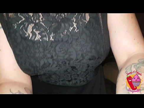 ❤️ Njerka e përdalë i jep atij një blowjob dhe spanjisht ❤ Video seksi në pornografi sq.bestsexporno.ru ️❤