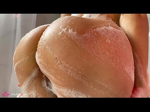 ❤️ Zeshkania masturbon pidhin me vibrator deri në orgazmë intensive në dush ❤ Video seksi në pornografi sq.bestsexporno.ru ️❤