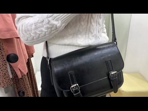 ❤️ Masturbim publik i kurvës së re FeralBerry me një dildo në dhomën e montimit ❤ Video seksi në pornografi sq.bestsexporno.ru ️❤